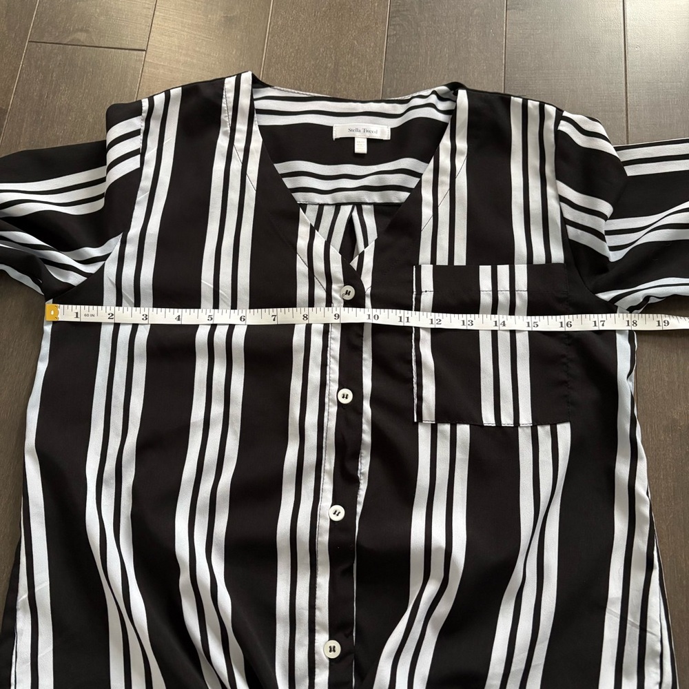Stella Tweed High Low Black & White Striped Blouse Roll Tab Sleeve Size XS - Picture 6 of 9